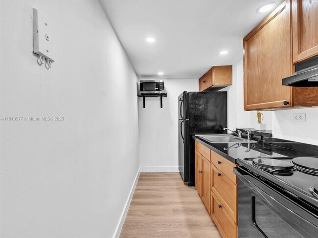 Foto del edificio - 1740 NW N River Dr