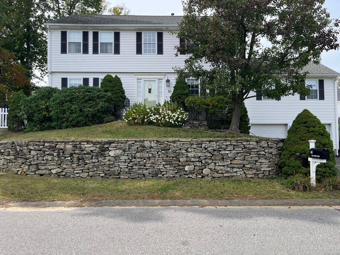 Foto principal - 48 Old Colony Rd