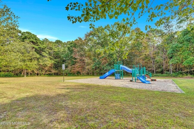 Building Photo - Spacious 4BR Colonial with Garage & Pool