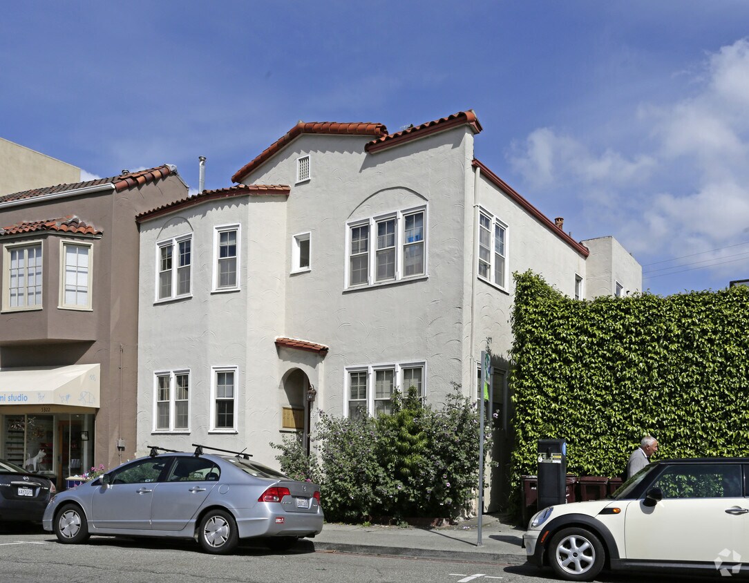 Primary Photo - 5321 Bryant Ave