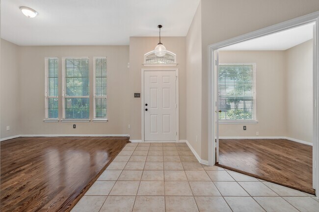 Foto del edificio - 6412 Autumn Trail