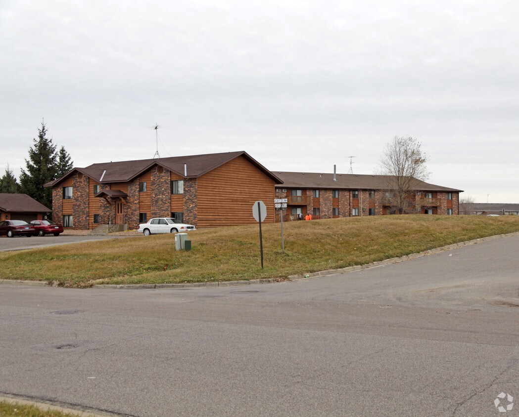 221 13th St N, Sauk Rapids, MN 56379 Apartments in Sauk Rapids, MN