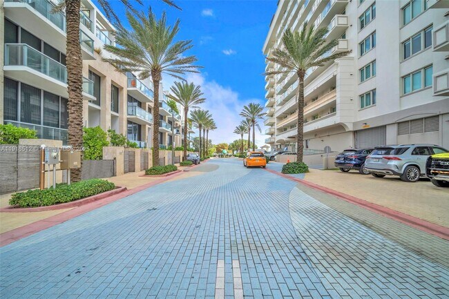 Foto del edificio - 9501 Collins Ave