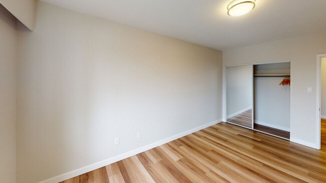 Photo du bâtiment - 8675 French