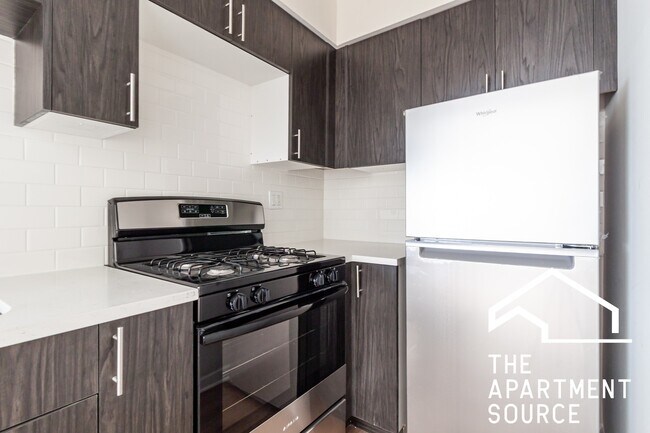 Foto del edificio - 5917 N Kenmore Ave