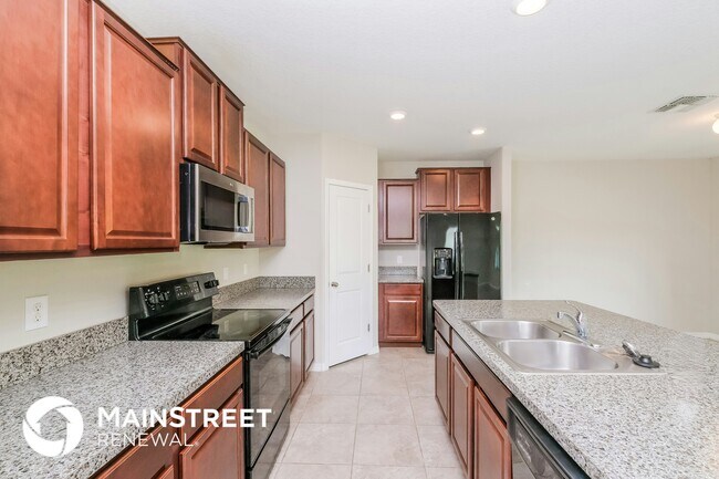 Foto del edificio - 36125 Stable Wilk Ave