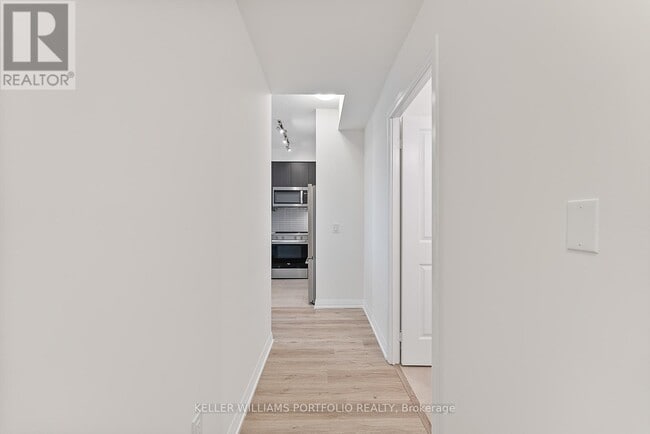 Building Photo - 3270 Sheppard Ave E