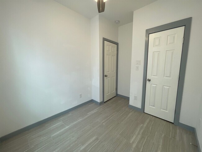 Foto del edificio - 5226 Ridgevan St