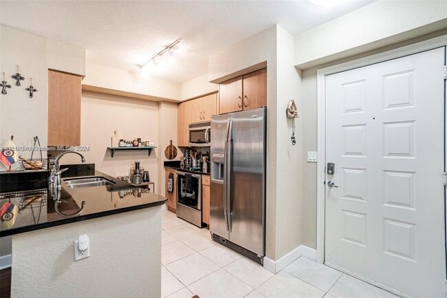 Building Photo - 1830 Radius Dr