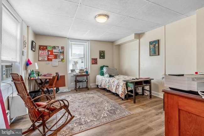 Building Photo - 711 Corinthian Ave