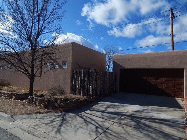 Building Photo - 4029 Milagro Oro
