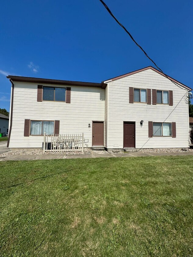 Primary Photo - 1027-1033 Schrock Road