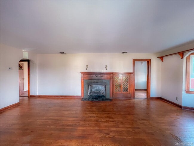 Building Photo - 109 L St