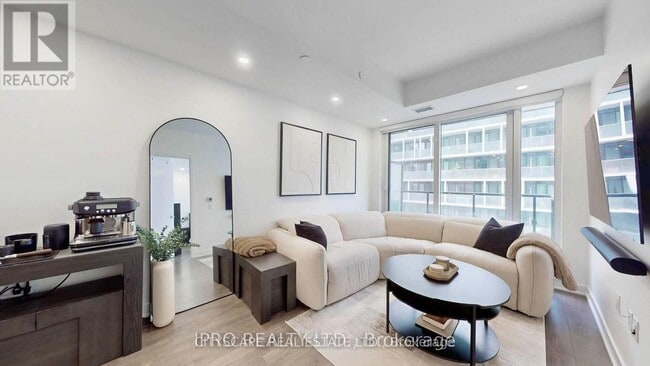 Photo du bâtiment - 35 Tubman Ave