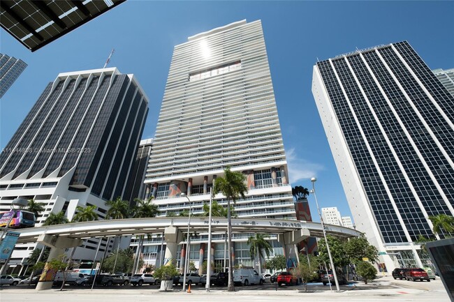 Building - 50 Biscayne Blvd