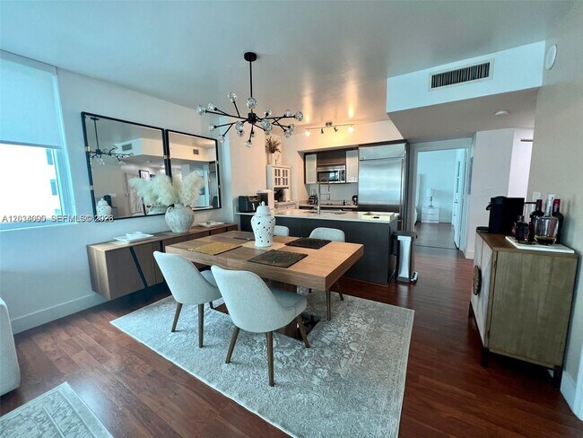 Foto del edificio - 500 Brickell Ave