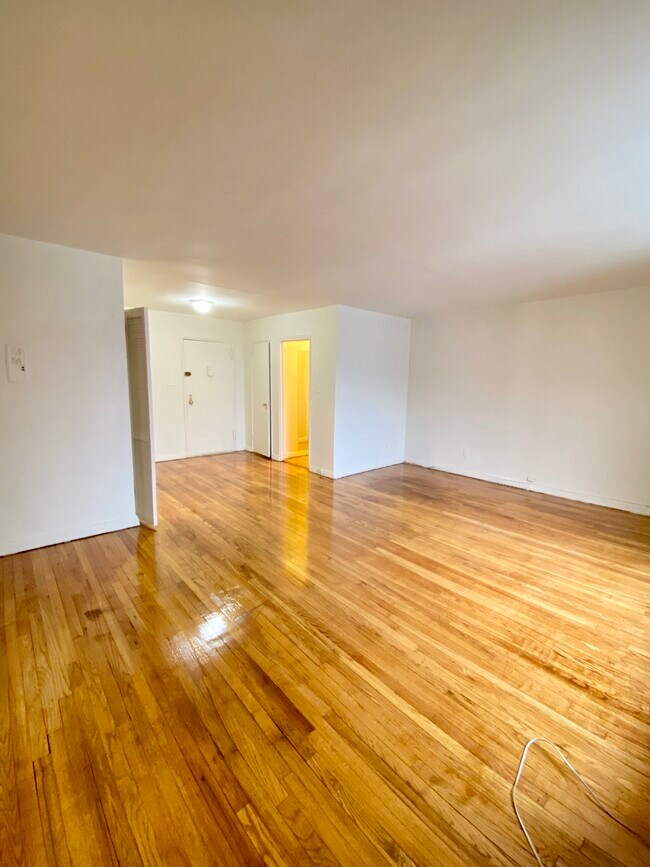 Foto del edificio - 315 Ovington Ave