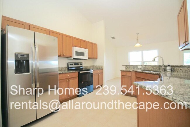 Foto del edificio - 1025 NE 36th Ter