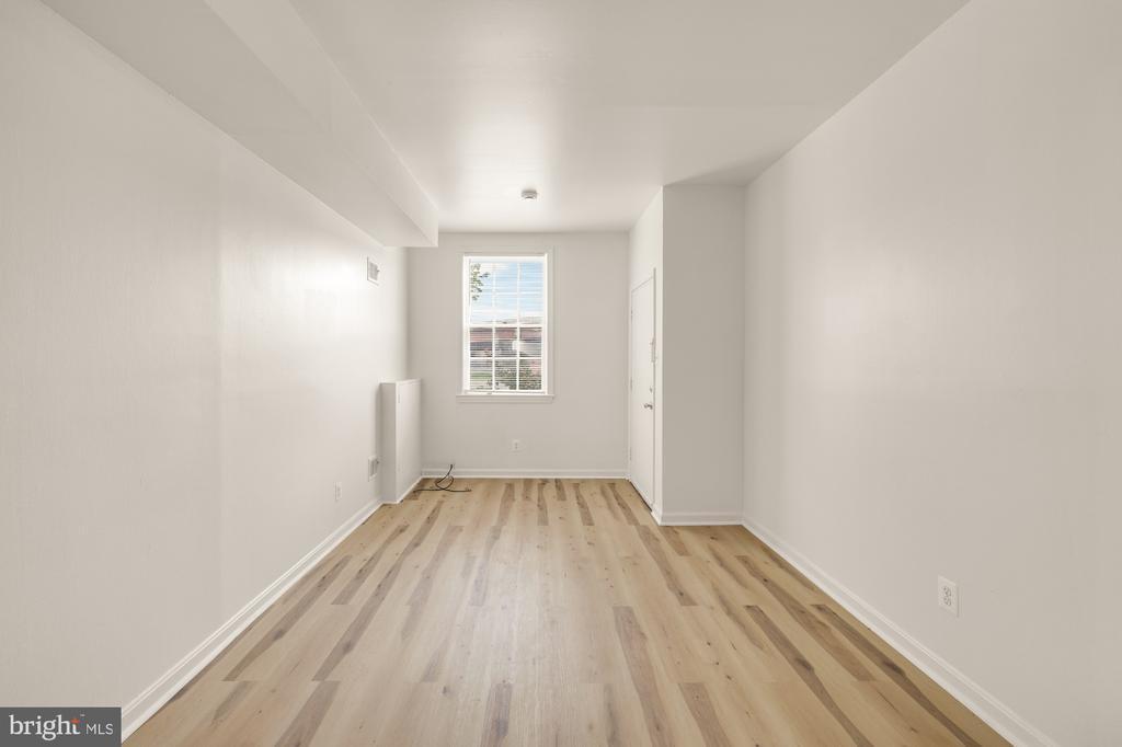 Foto principal - 1102 K St SE
