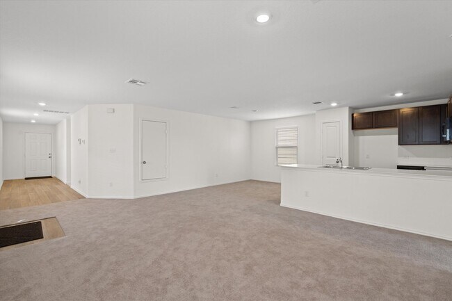Foto del edificio - Wonderful 3-Bedroom Home Available For Ren...