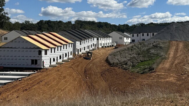 Building Photo - Steele Landing