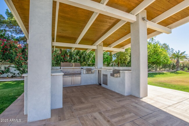 Foto del edificio - 9128 N 55th St