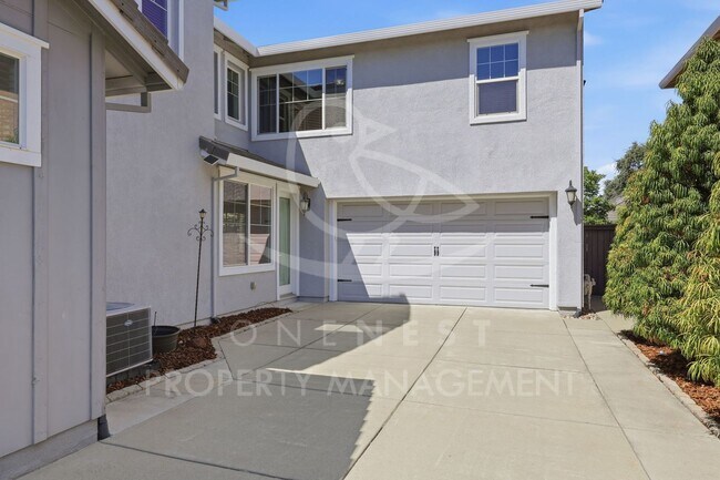 Building Photo - stunning 4-bedroom, 3-bathroom home in Rocklin's beloved Whitney Ranch