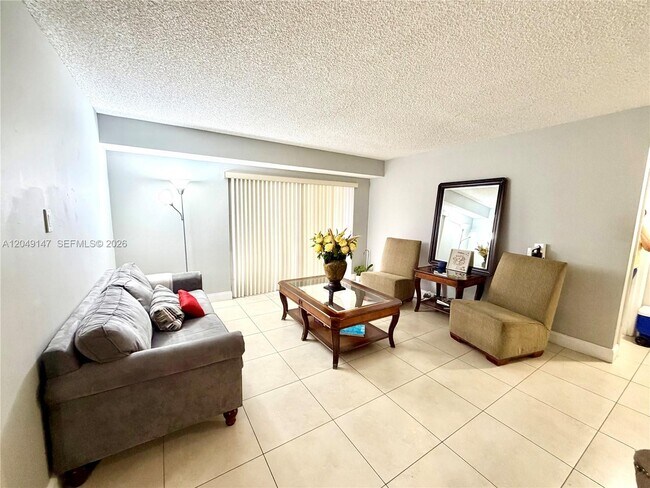 Building Photo - 10521 SW 158th Ct