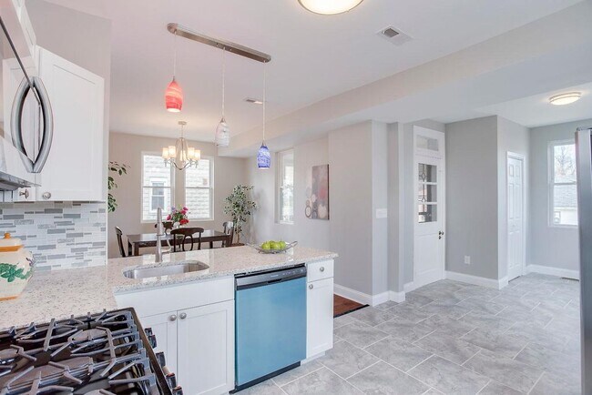 Foto del edificio - 4642 Ridge Rd