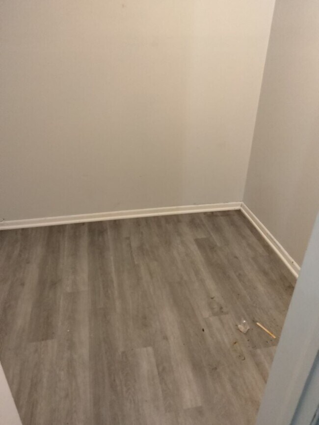 Foto del edificio - Sneak Preview 516 Dresden ave
