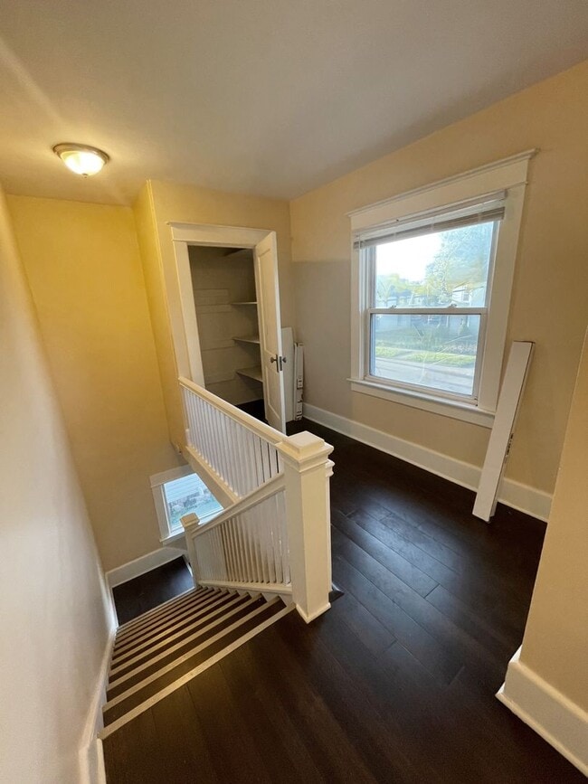 Photo - 416 Pearl St Apartment