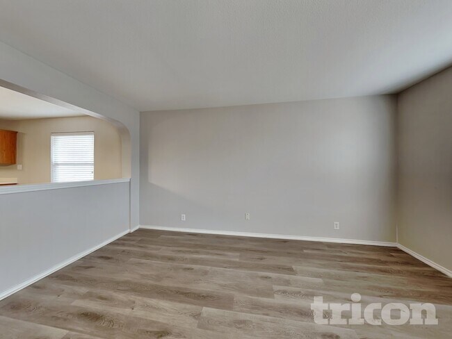 Foto del edificio - 8507 Crinum Lily Dr