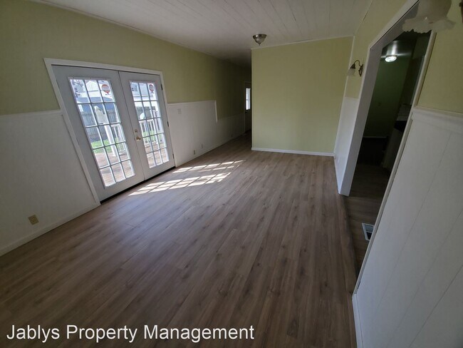 Building Photo - 5 br, 2.5 bath House - 1711 Lindell Lane