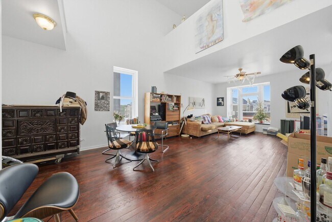 Foto del edificio - 903 W 19th St