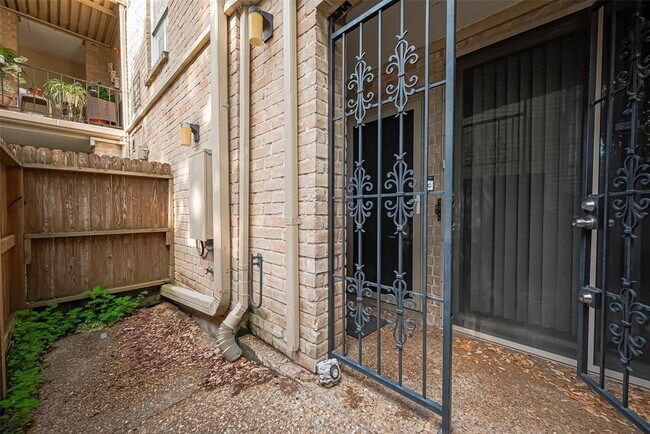 Foto del edificio - 4633 Wild Indigo St