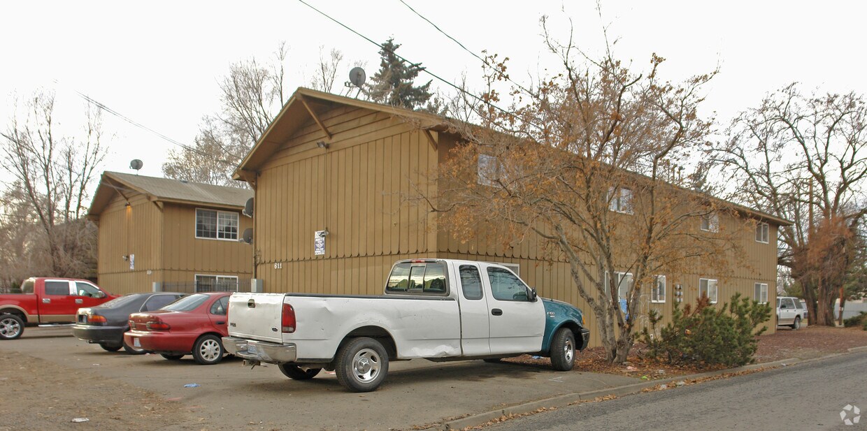 609611 N 6th Ave, Yakima, WA 98902 Apartments in Yakima, WA