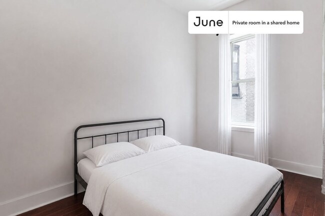 Building Photo - Room in Shared 3 bed/1 bath home in Central Harlem