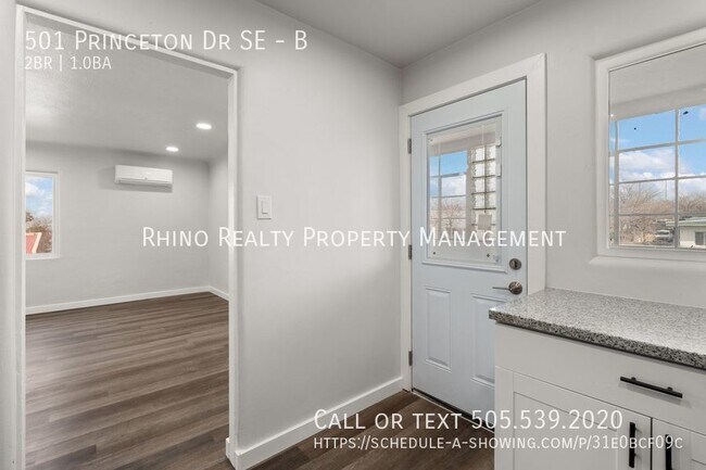 Building Photo - Newly Remodeled 2 Bedroom Near CNM!