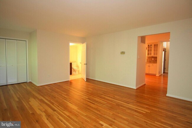 Building Photo - 1441 Greenmont Ct