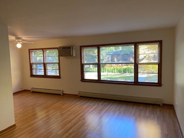 front room/ dining room - 428 Washington Blvd