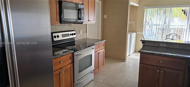 Building Photo - 3234 Brewster Dr