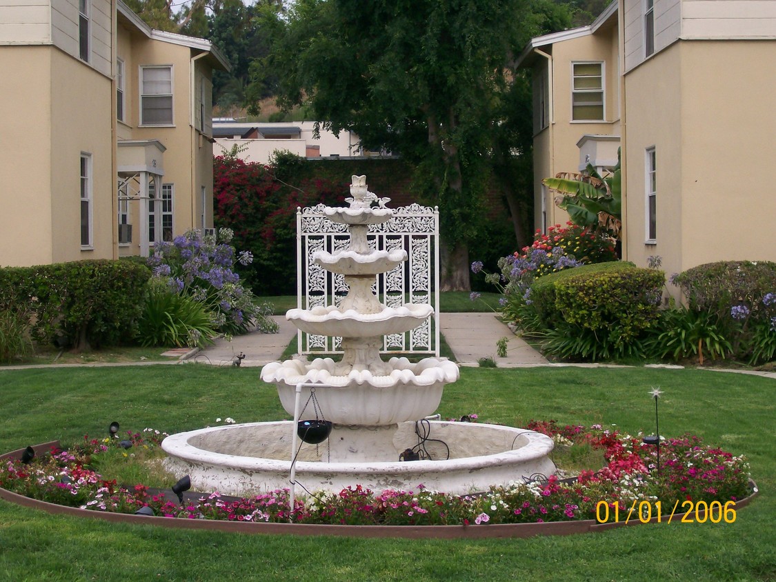 Foto principal - 2425 Silver Lake Blvd
