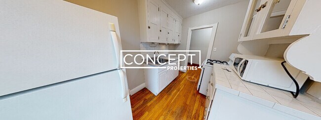 Building Photo - 119 College Ave