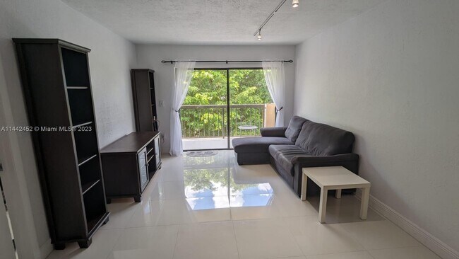 Foto del edificio - 995 SW 84th Ave