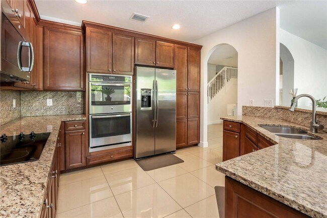 Building Photo - 8868 NW 101st Plz