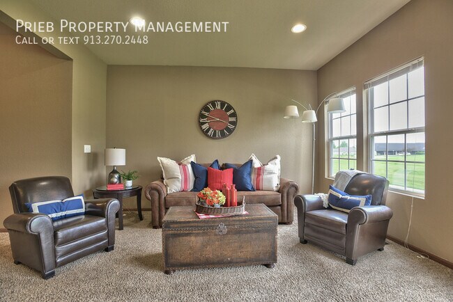 Building Photo - Cottage Park Townhome - Available February...