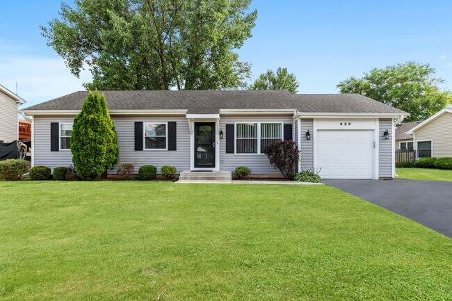 Foto del edificio - 939 Shorewood Dr