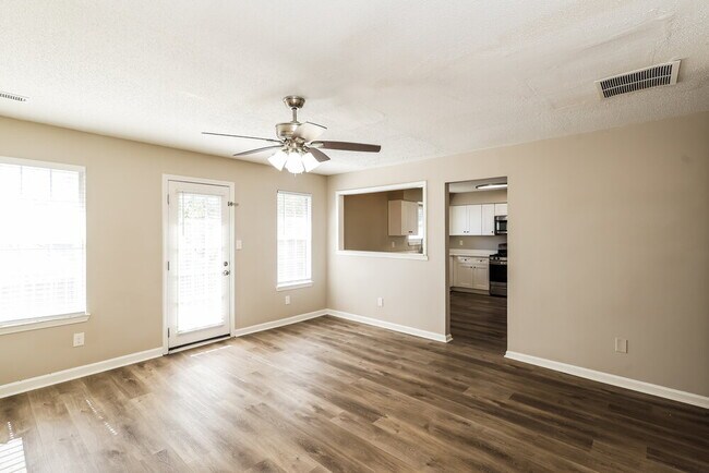 Foto del edificio - 7605 Briar Crest Ct