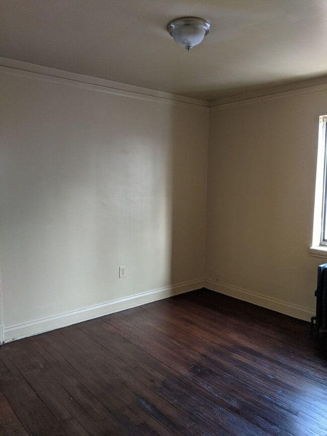 Building Photo - 8911 Esper St