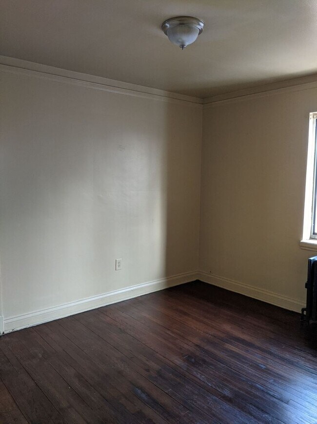 Foto del edificio - 8911 Esper (Upper &amp; Lower Unit)